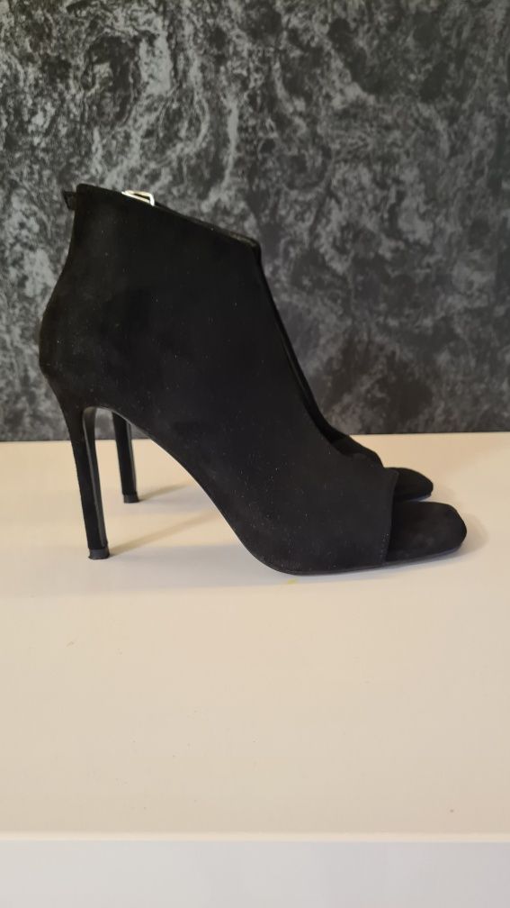 Buty zamsz czarne r. 39