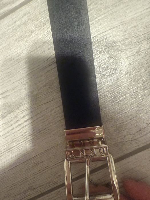 Dwustronny pasek skorzany dkny