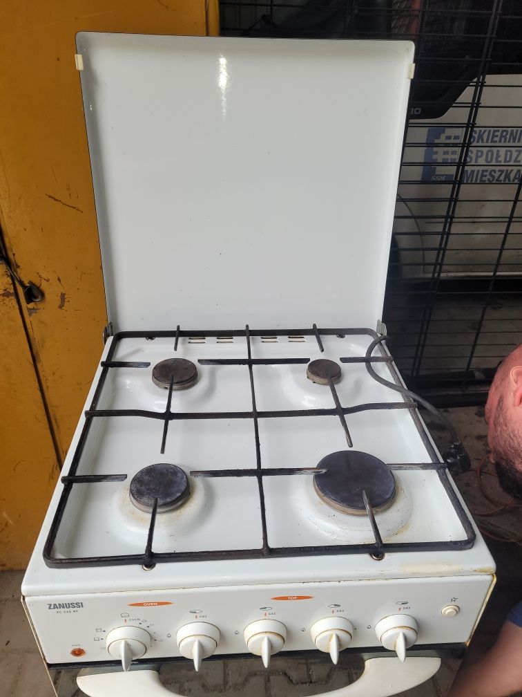 Sprzedam kuchnie gazową