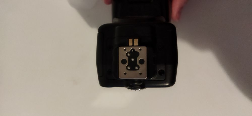 Фотоспалах Nikon SB700