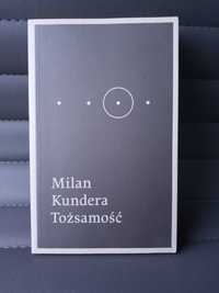 Książka Tożsamość autorstwa Milan Kundera + Gratis