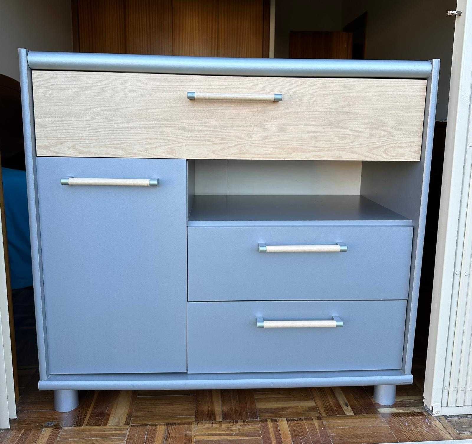 Conjunto Mobiliário de Quarto