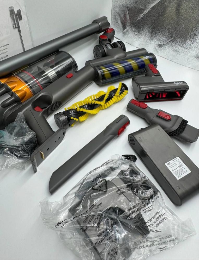 Odkurzacz Dyson V15s detect absolute- nowy