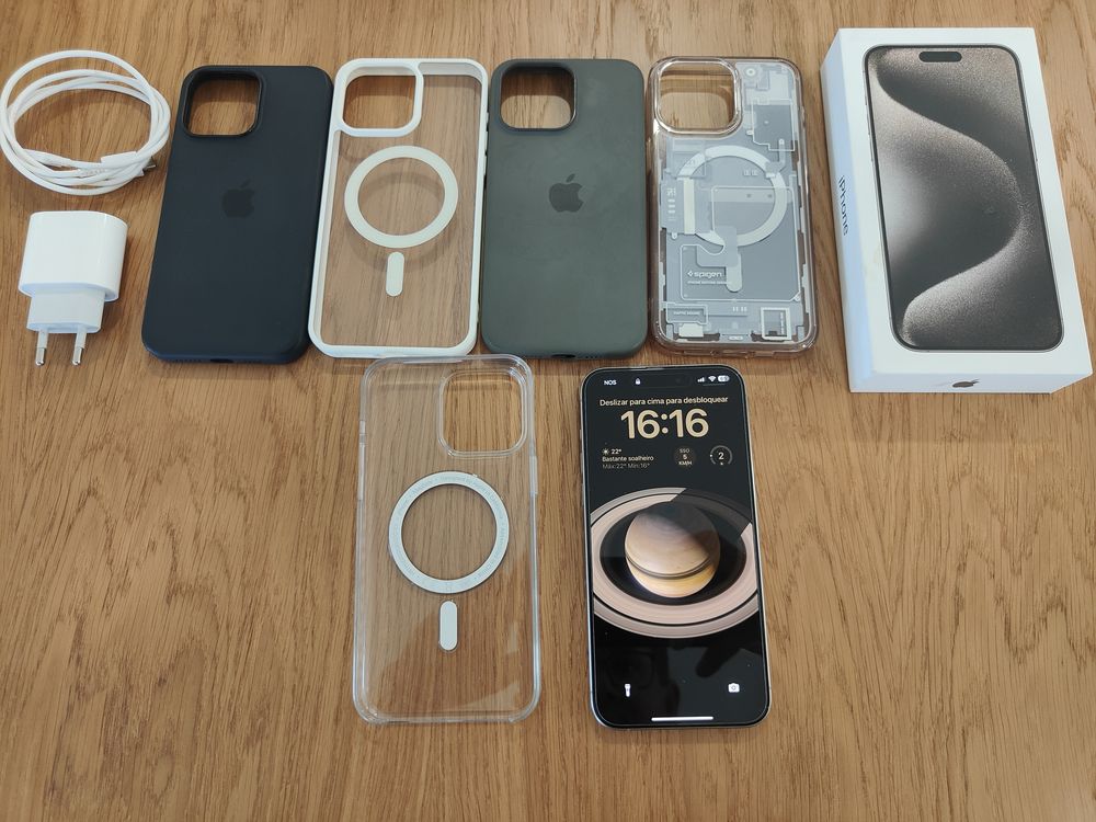 Iphone 15 Pro Max - Como novo