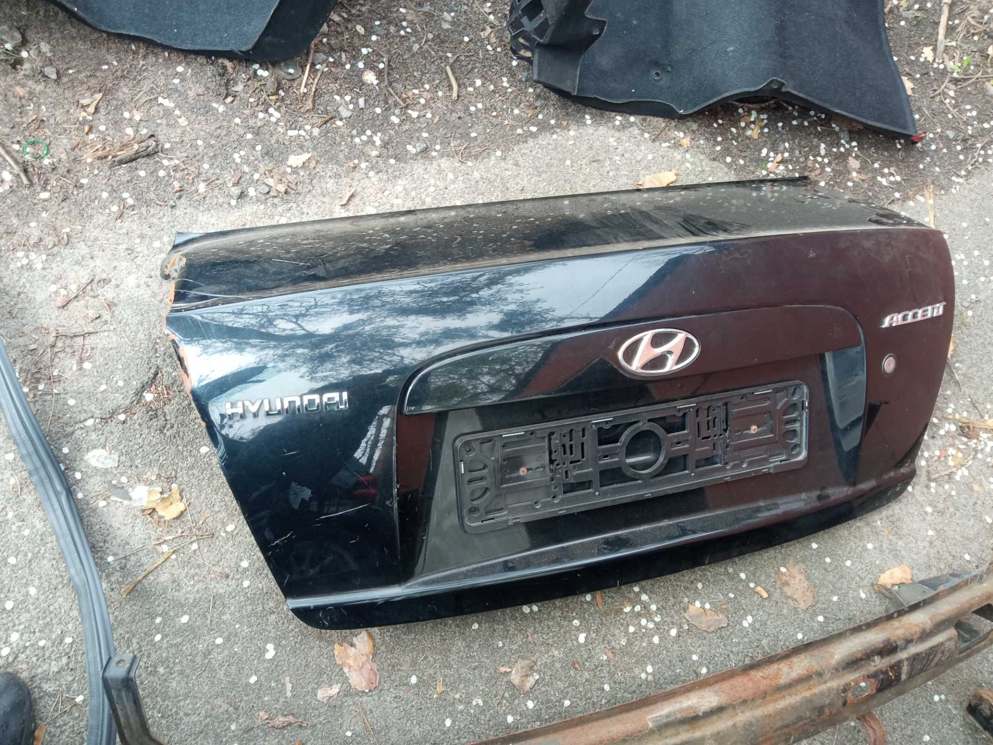 Крышка багажника чёрный цвет Hyundai Accent 2006 2007 2008 2009 2010