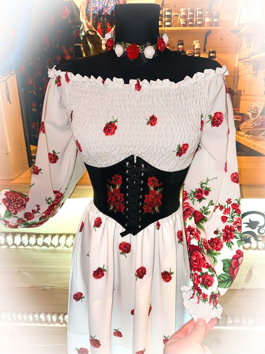 Biała długa suknia góralska ślubna wieczorowa folk