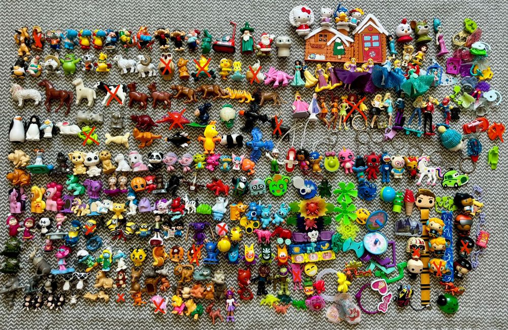 Киндер игрушки кіндер іграшки фигурки фігурки Миньоны Harry Potter