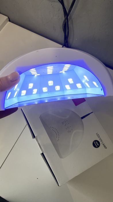 Лампа для манікюру