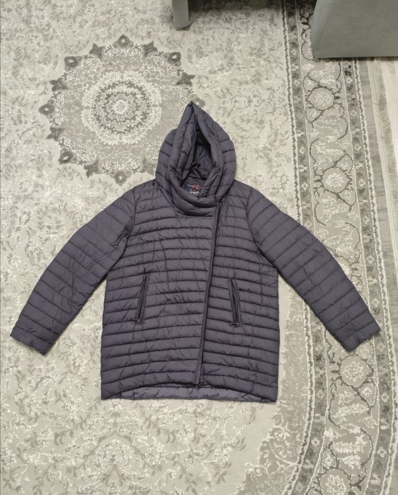 Жіноча осіння куртка