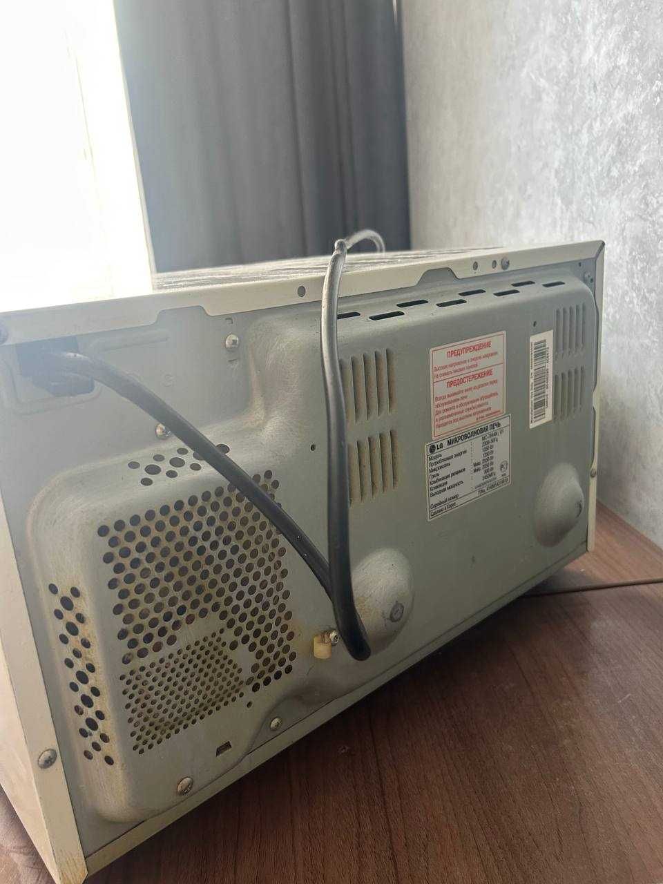 Мікрохвильова піч LG MC 7844