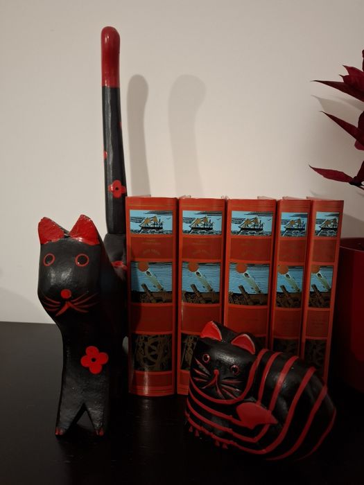 2 gatos de madeira decoração