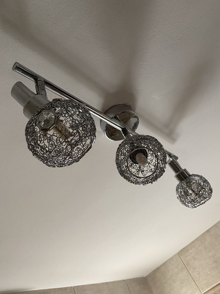 Lampa sufitowa stan idealny  srebrna i pojedyncza