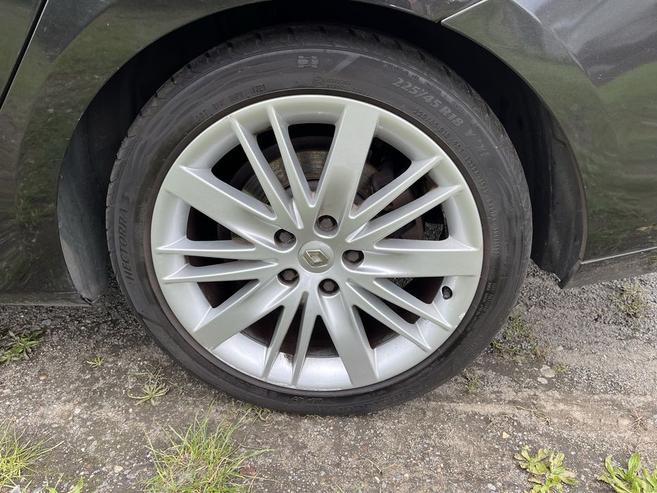 Renault Laguna III 3 Koła Alufelgi 18 Cali 5x114,3 225/45R18