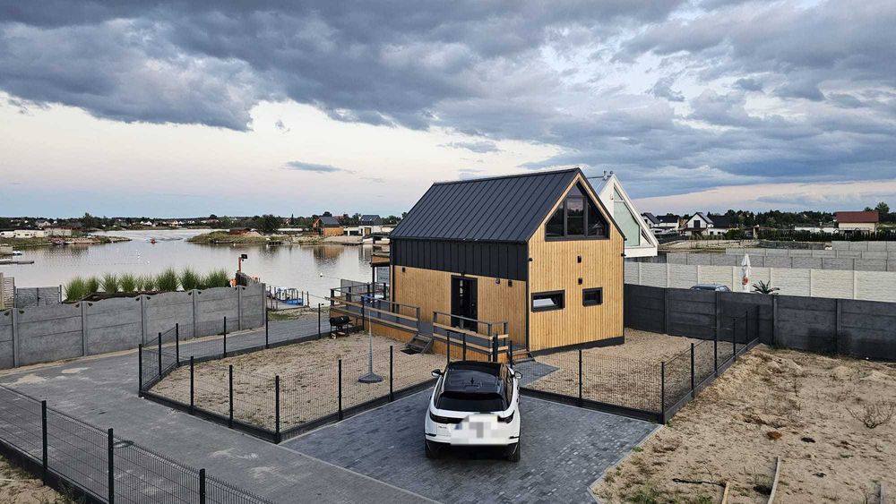 Sylwester, dom letniskowy z prywatną plażą i jacuzzi nad jeziorem