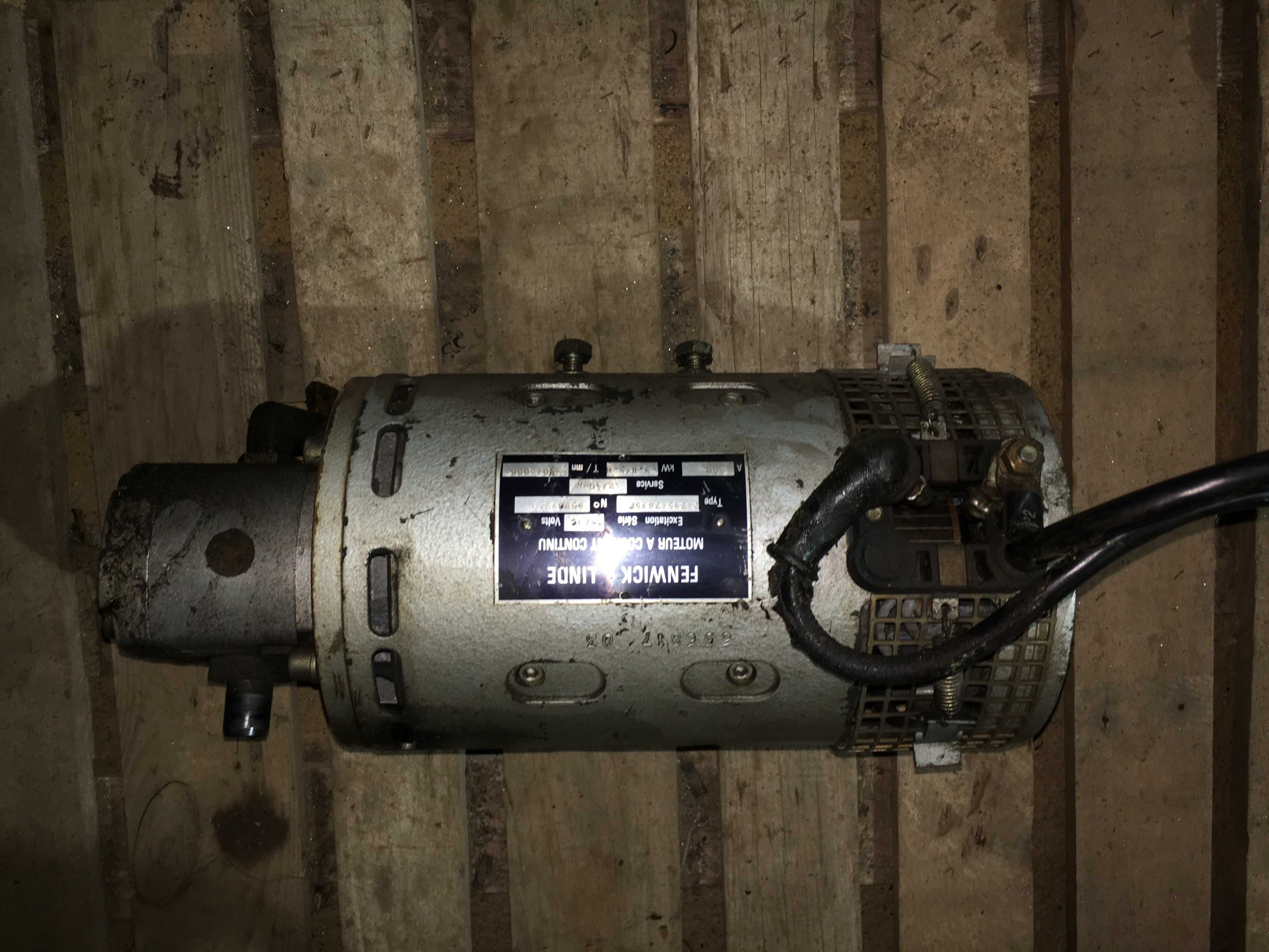 motor 12v com bomba hidráulica
