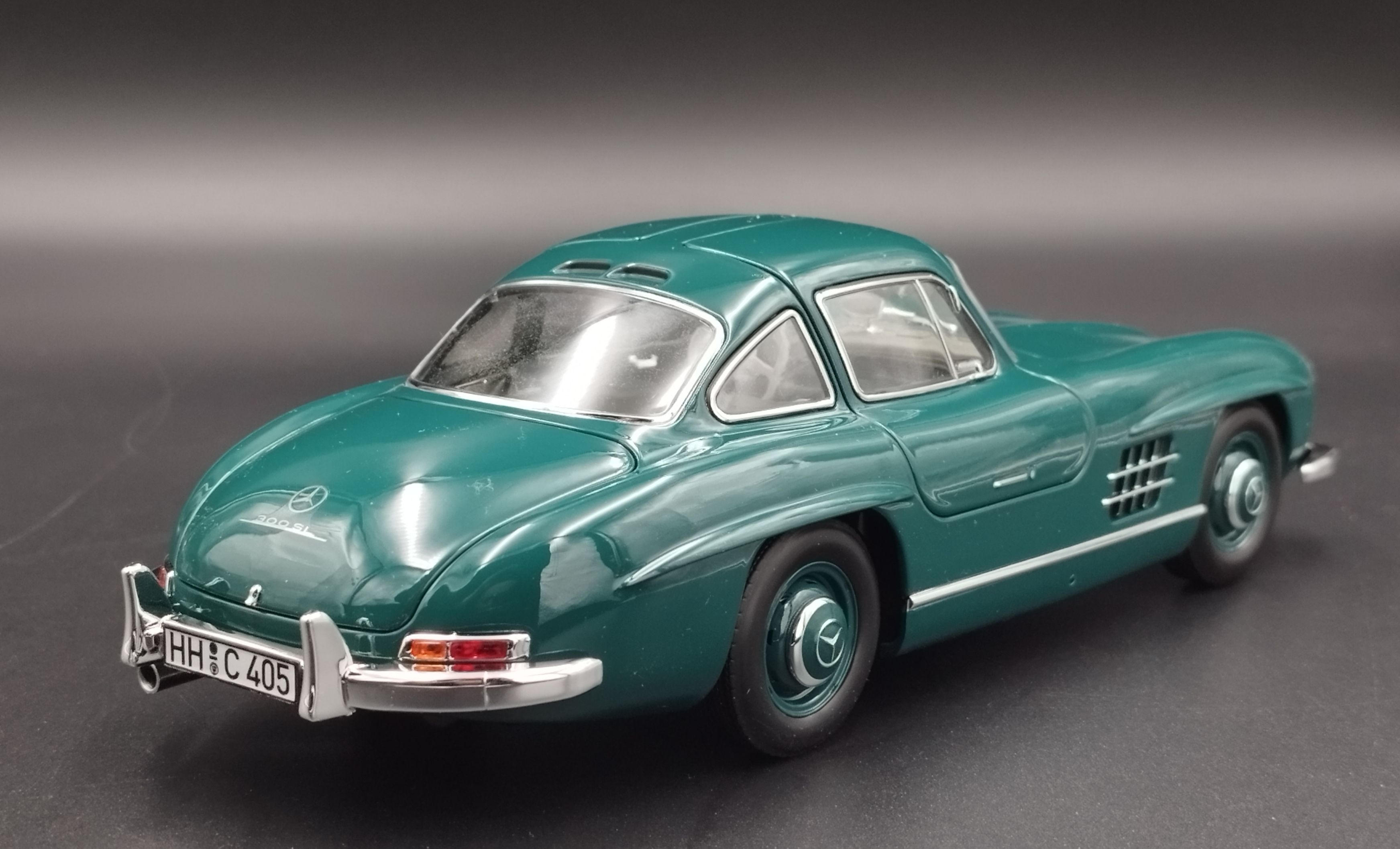 1:18 Norev 1954 Mercedes 300SL W 198 Gullwing Green model nowy