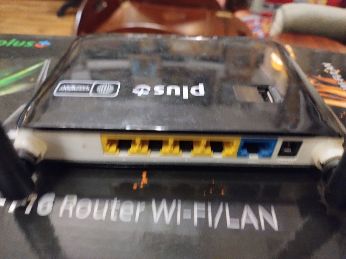 Router D-Link DWR116 + Huawei E173