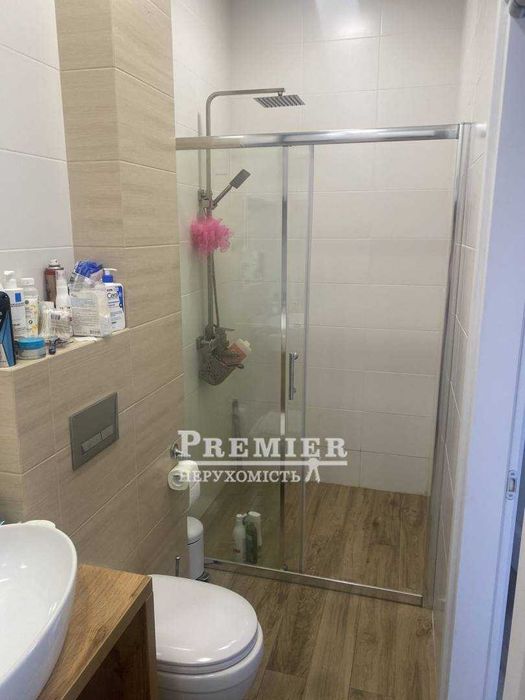 Продам сучасний будинок в Фонтанці