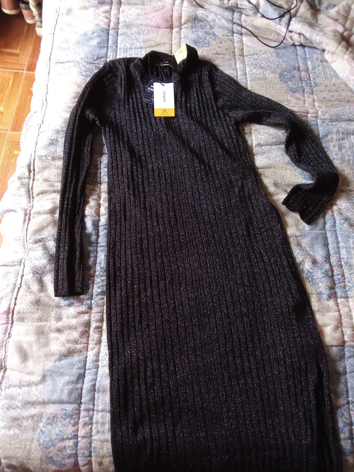 Vestido comprido com racha uma se cada lado