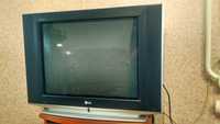 Телевизор LG диагональ 70см