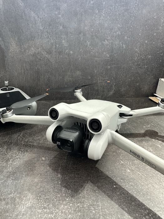 Pack DJI Mini 3 Pro fly more