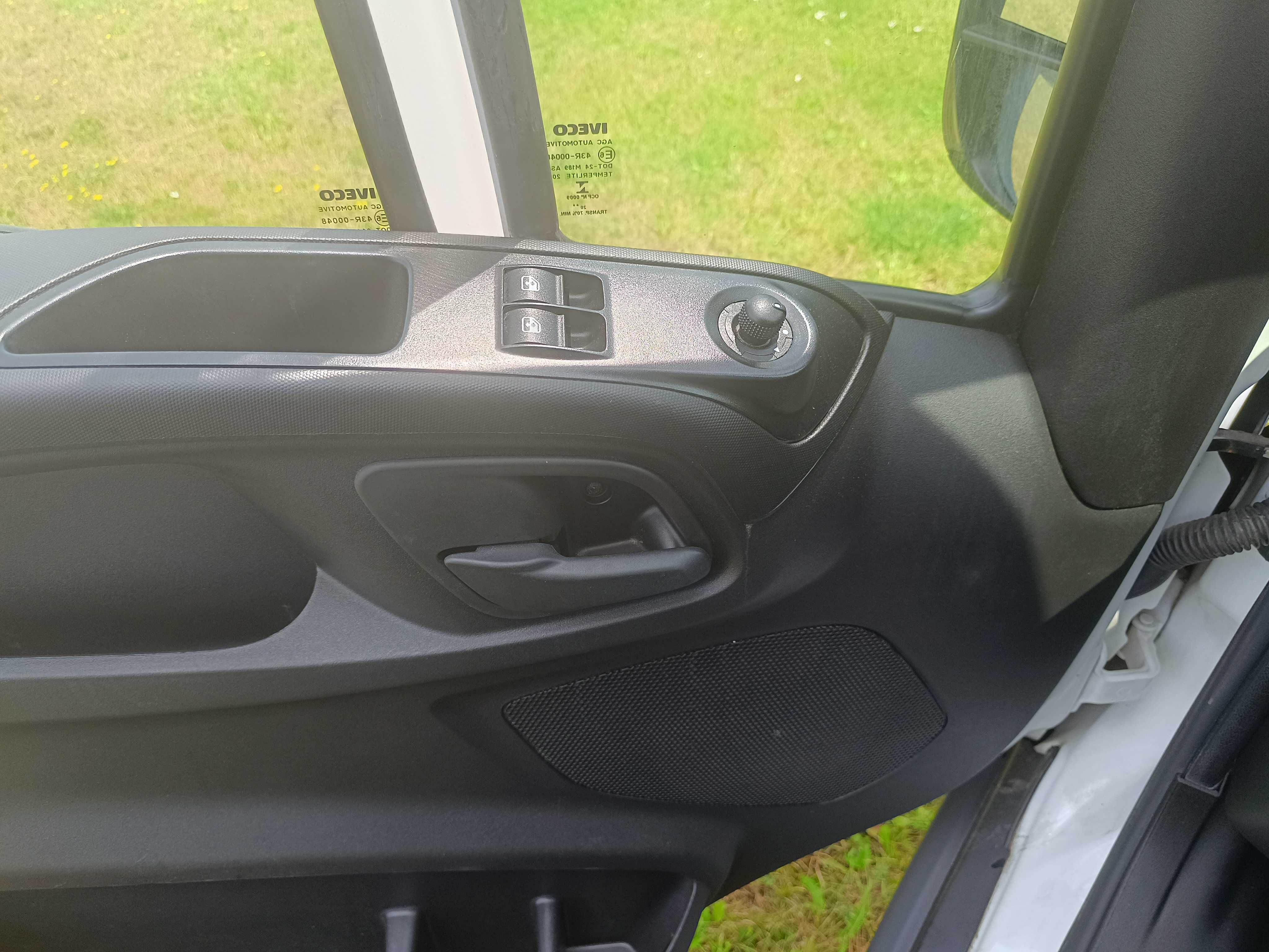 IVECO 35S18 Furgon