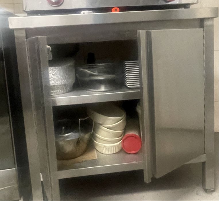 Movel inox com portas