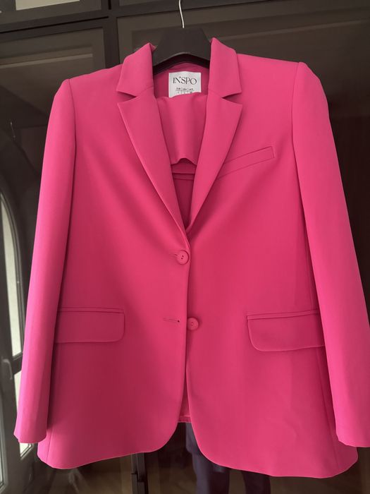 Костюм жіночий із спідницею