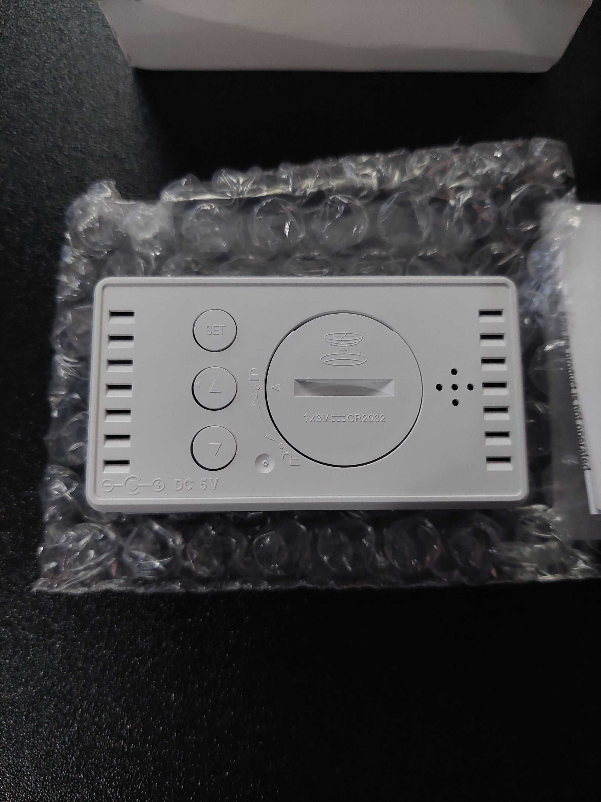 Relógio LED USB Alarme, Data e Temperatura. NOVO