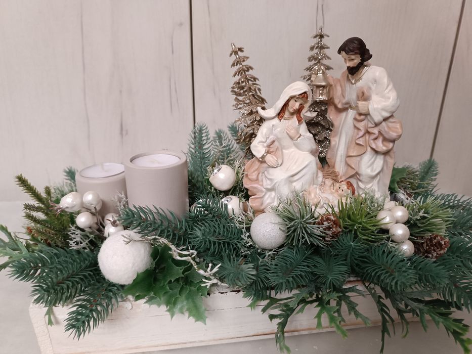 Stroik kompozycja świąteczna ze Świętą Rodziną duży podświetlany