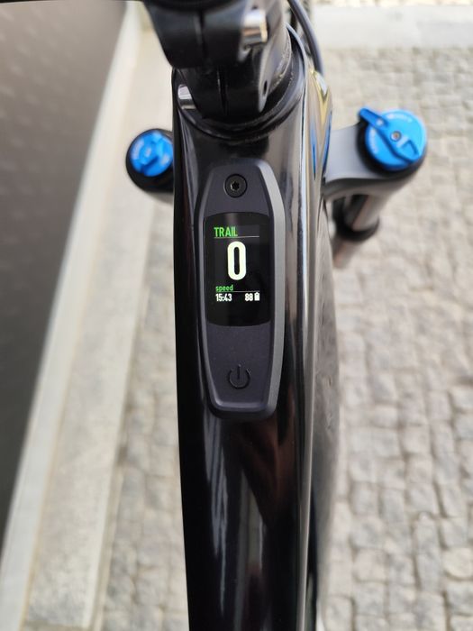 Bicicleta specialized turbo levo SL