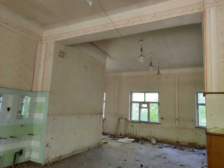 (3) Продам приміщення с.Вендичани Могилів-Подільський р-н 0925