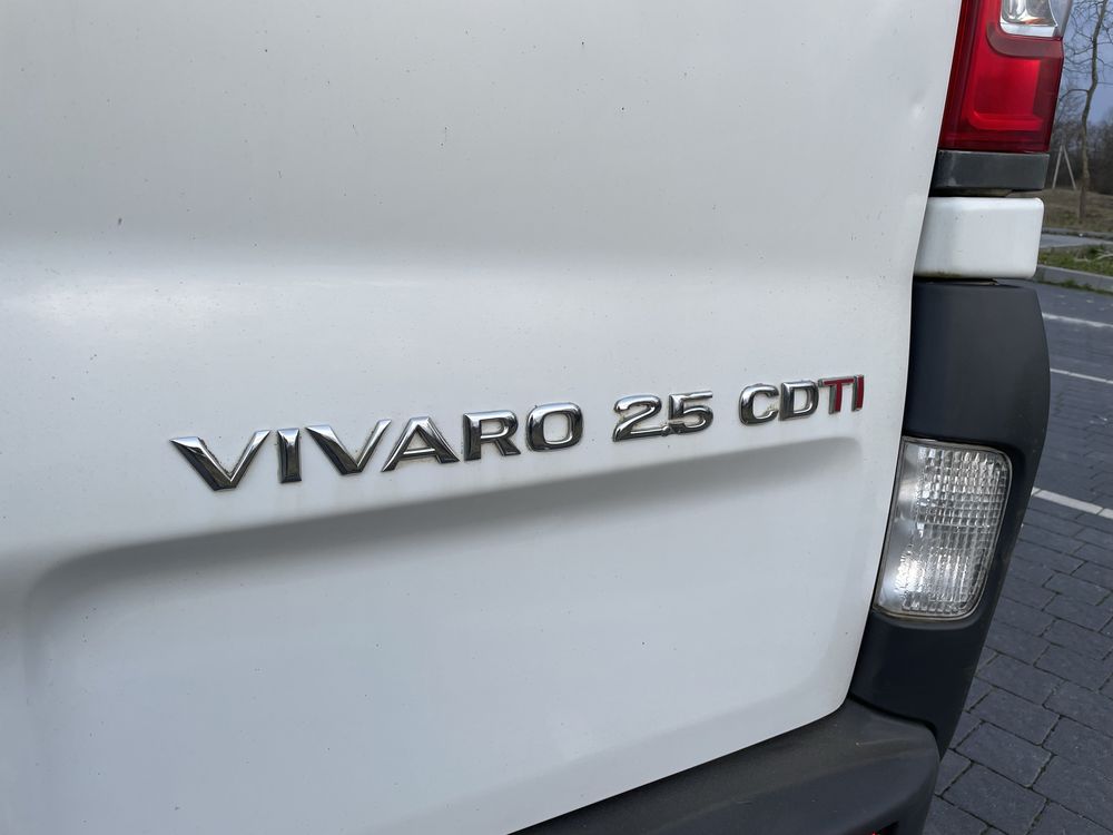 Opel Vivaro 2.5 грузовий