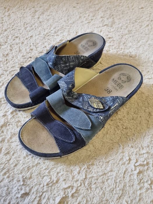 Ортопедичне взуття/ сандалі/ шльопанці жіночі