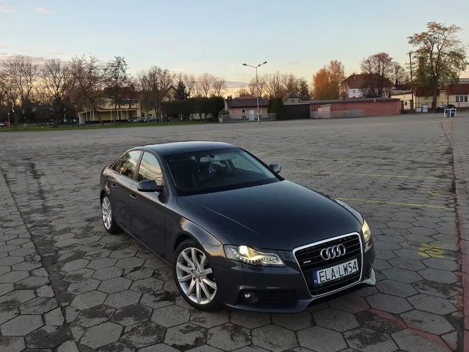 Audi A4 Limousine Audi A4 B8 3.2 Quattro