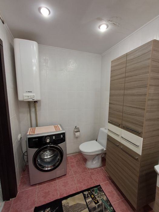 Продам з ремонтом 2-кім.кв по Пр. Миру  (ЗАЗ)