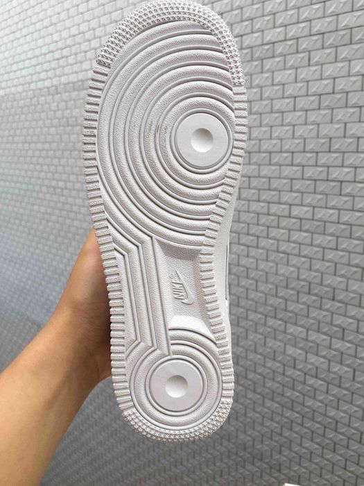 Air Force 1, białe tenisówki, rozmiar 42