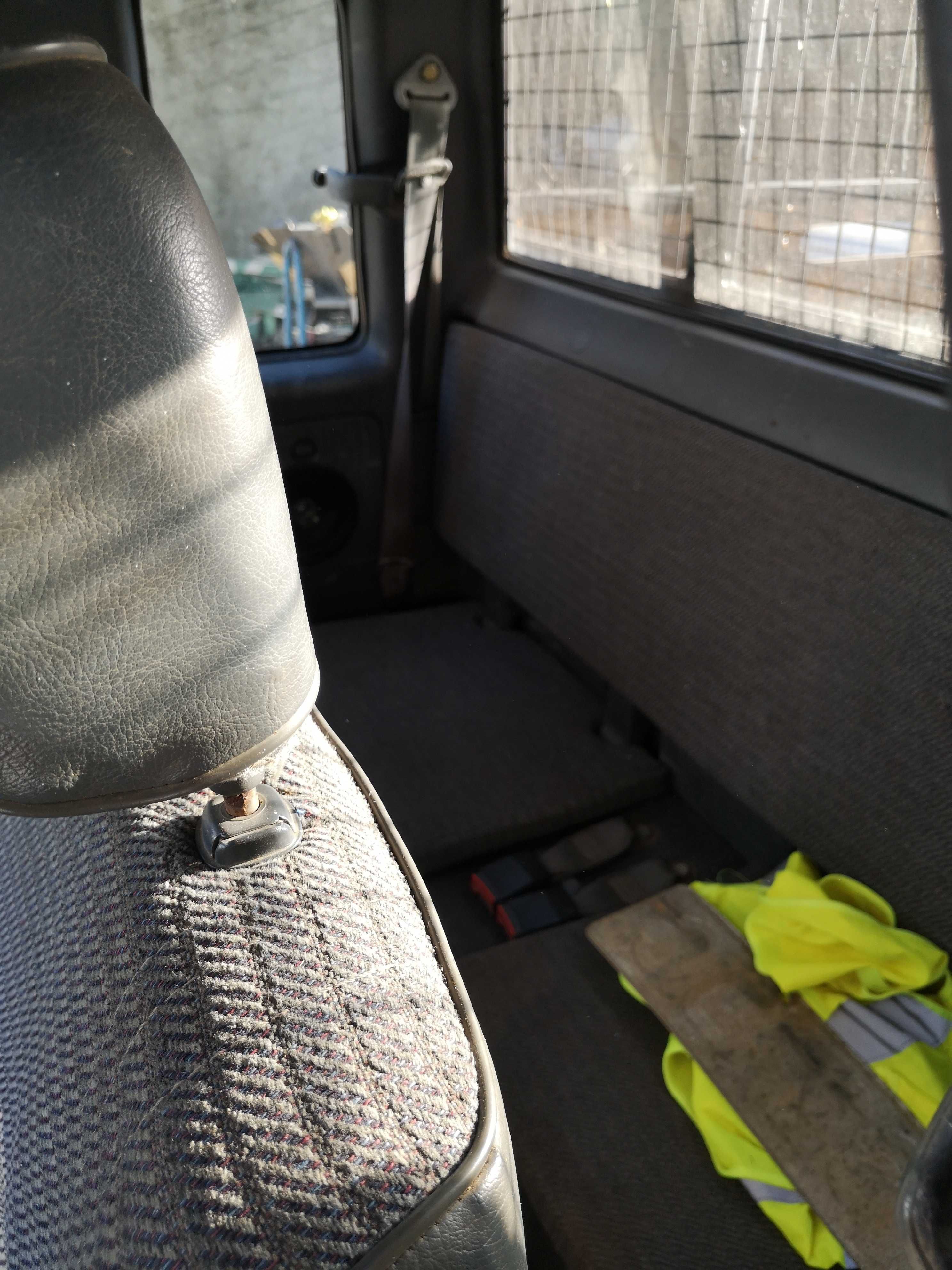TOYOTA HILUX 2.4D