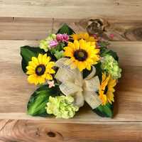 Wiązanka stroik w koszu słonecznik kompozycja dekoracja wiązanka kwiat