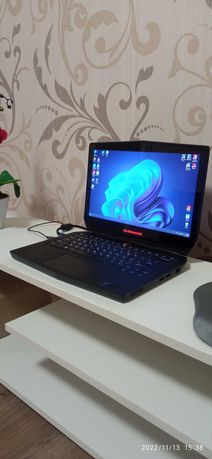 Игровой сенсорный ноутбук Dell Alienware