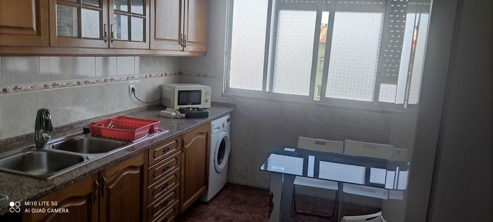 Quarto c/ WC PRIVADO num SOTÃO TETO BAIXO. Centro Lisboa