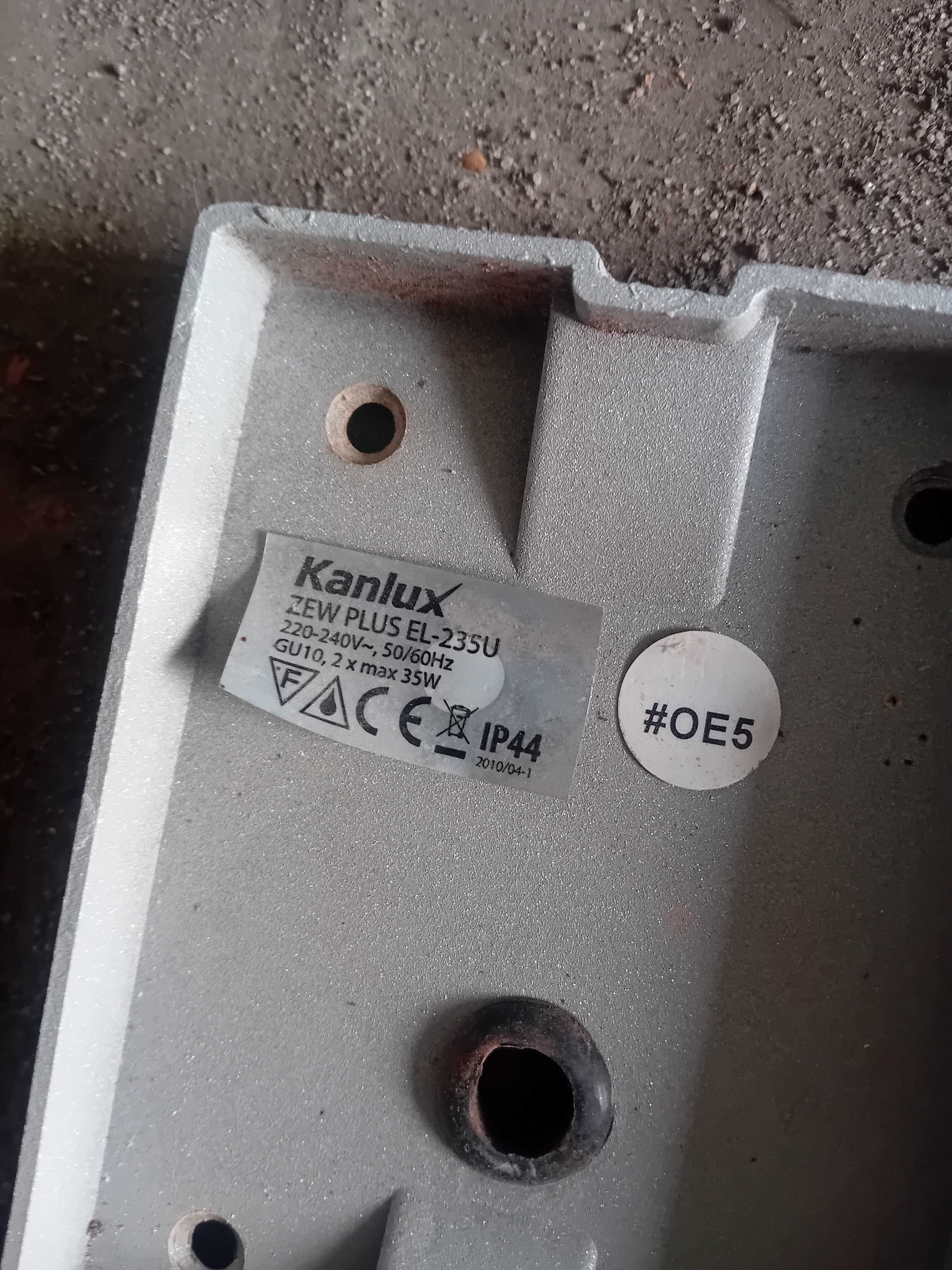 Kinkiety zewnętrzne Kanlux używane 4 sztuki