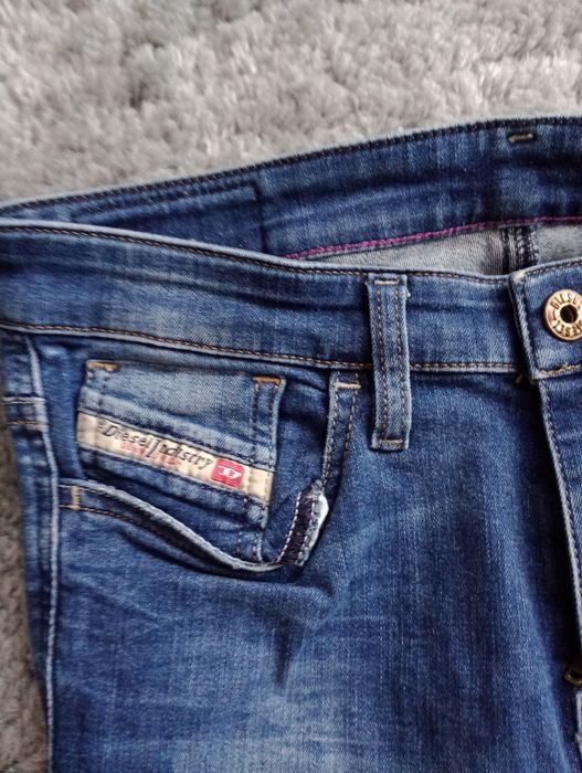 Damskie jeansy Diesel XS