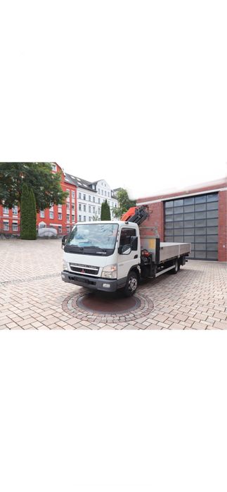Mitsubishi canter com grua 12M+estrado