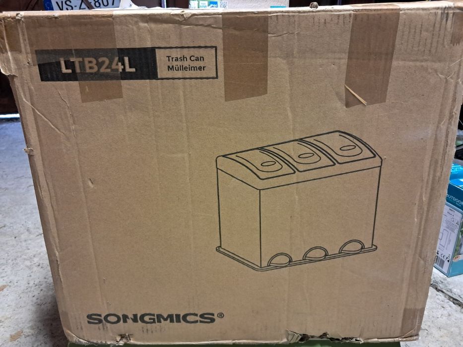 Kosz na śmieci z pedałem SONGMICS