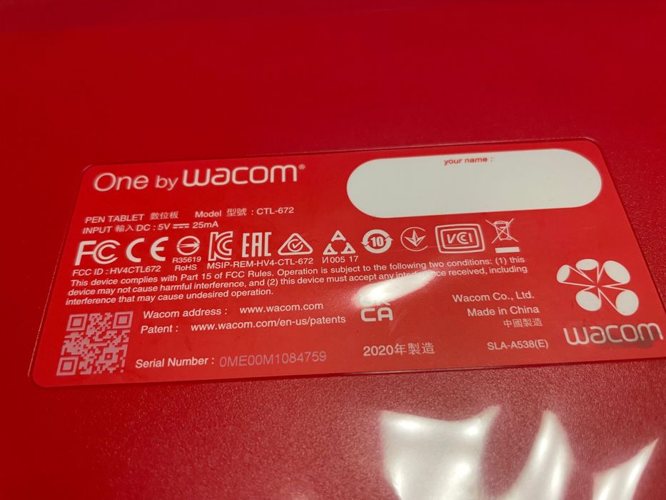 Tablet graficzny Wacom One M z książką Sen Czarownika do nauki rysunku