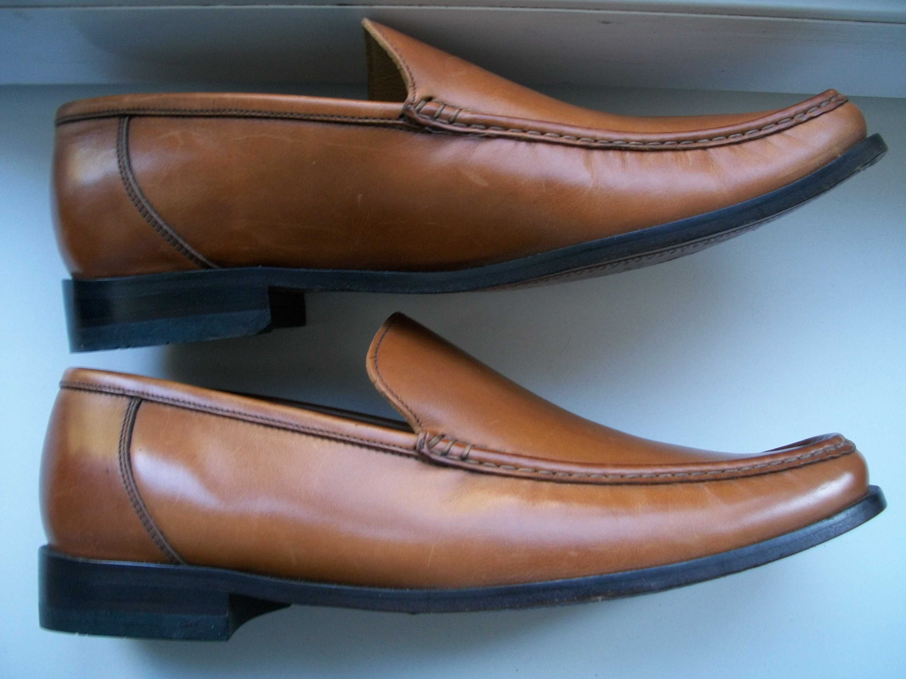 новые мокасины  Loake  43 р стелька 28 см Англия оригинал