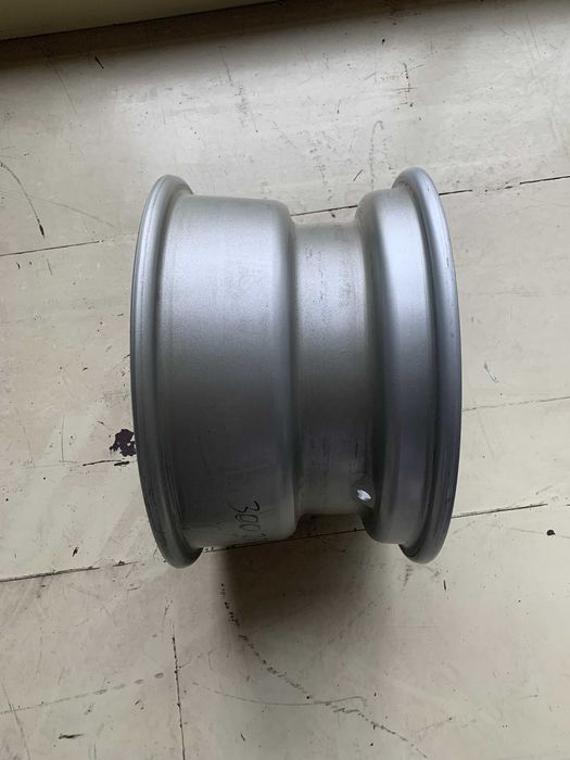 Felga stalowa 15,3x9 do wozów paszowych Siloking
