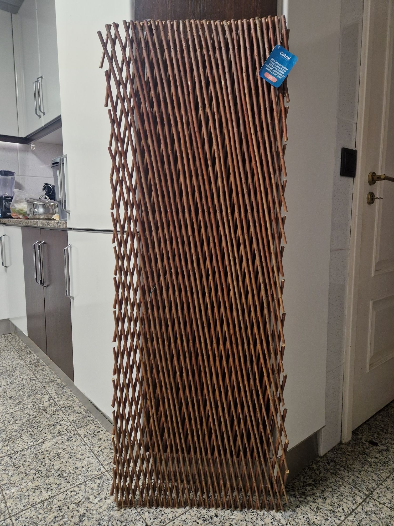 Painel decorativo extensível de vime castanho 100X200CM