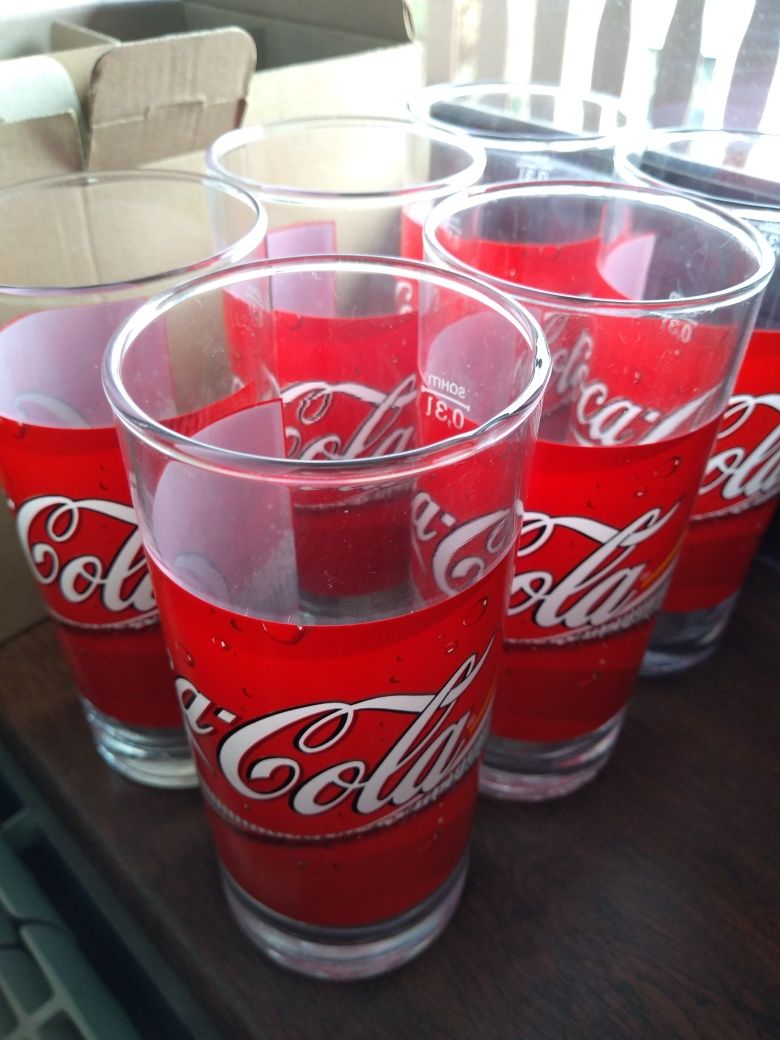 6 szklanek do napoju Coca Cola
